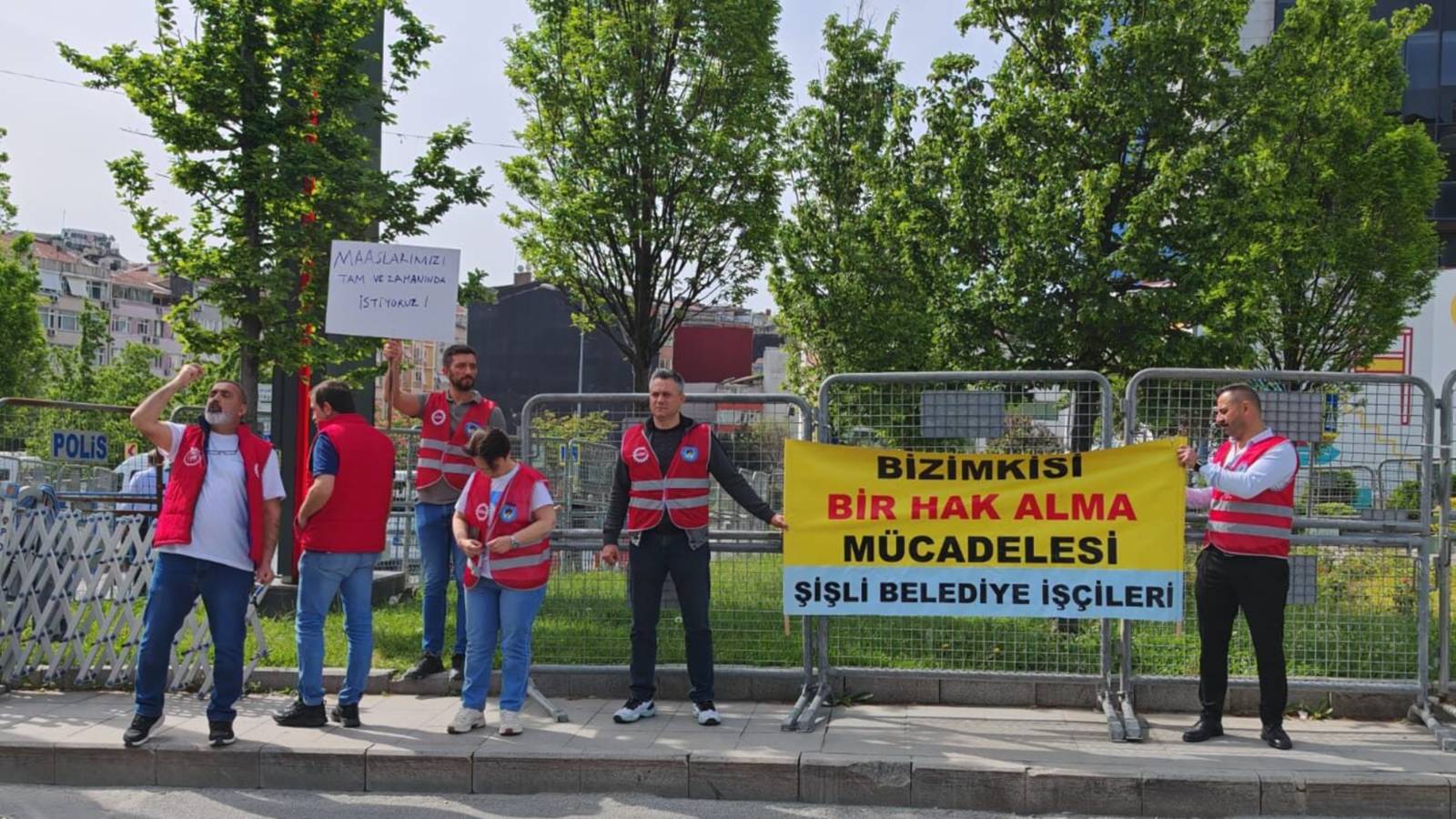 sisli-belediyesi-iscileri-maas-gecikmesi-nedeniyle-eylemde-kayyim-yonetimi-sendikayla-gorusmeyi-reddetti-Z5OMIOuy.png