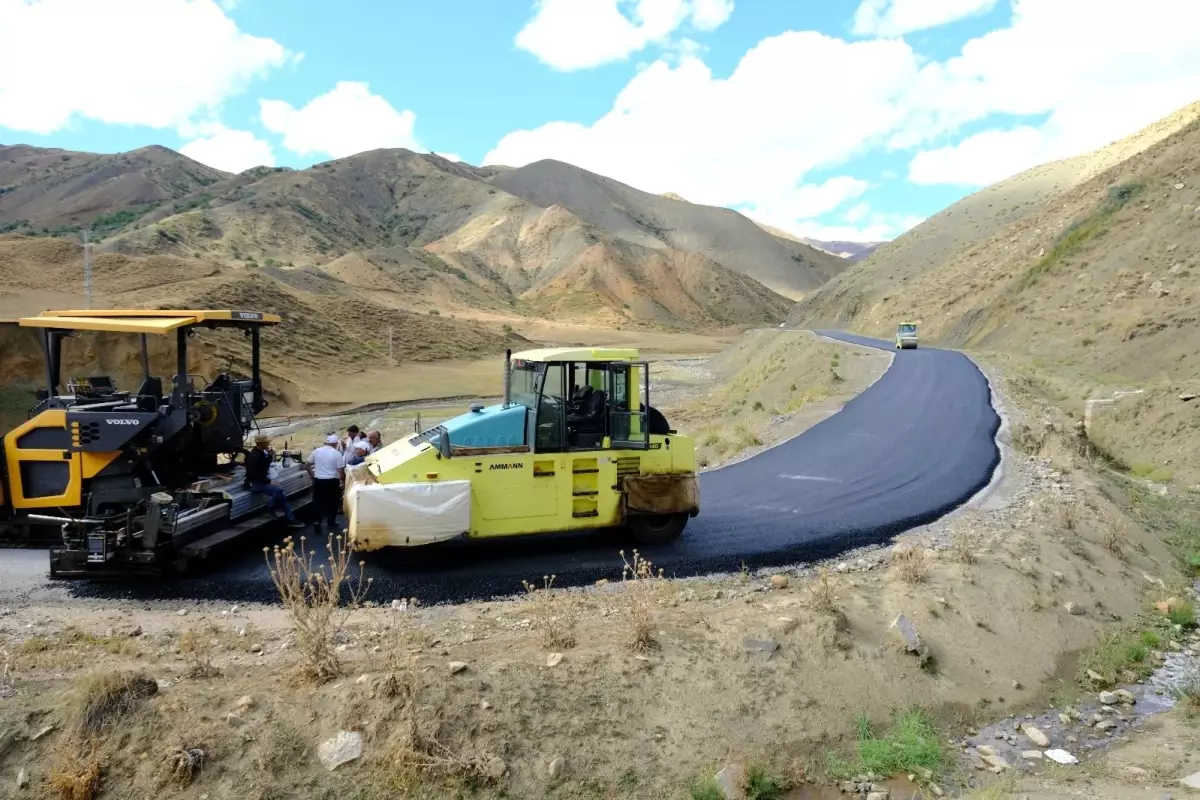 agrida koy yolu asfaltlandi CkLtawqk