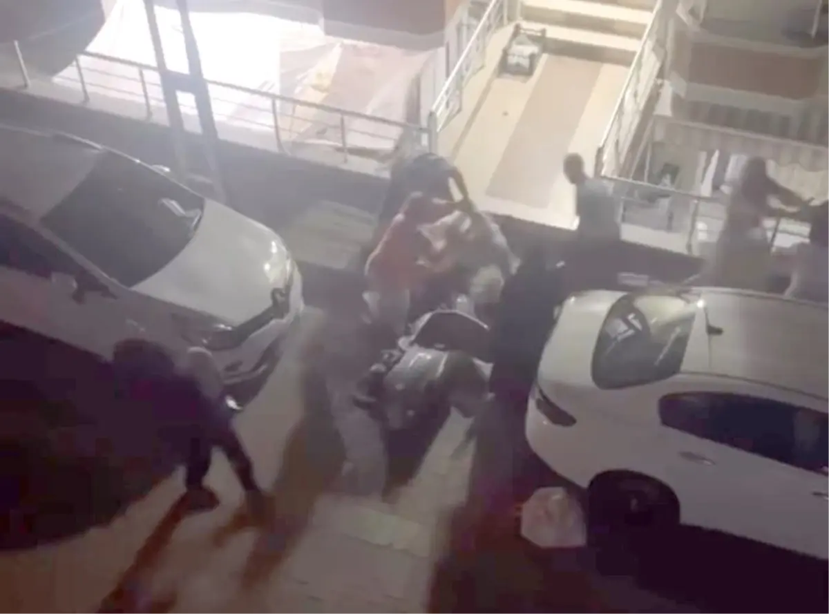 avcilarda yabancilar arasinda kavga vJ4KqWSw