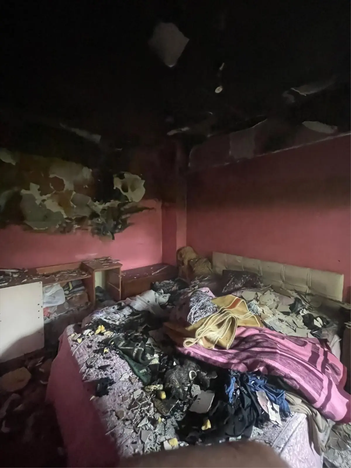 taraklida yangin ev hasar gordu OgZMPauN