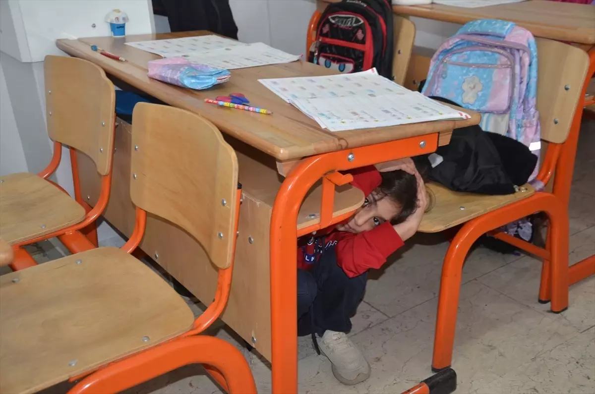 mebden afet bilinci icin tahliye tatbikati dCM1RZg5.jpg