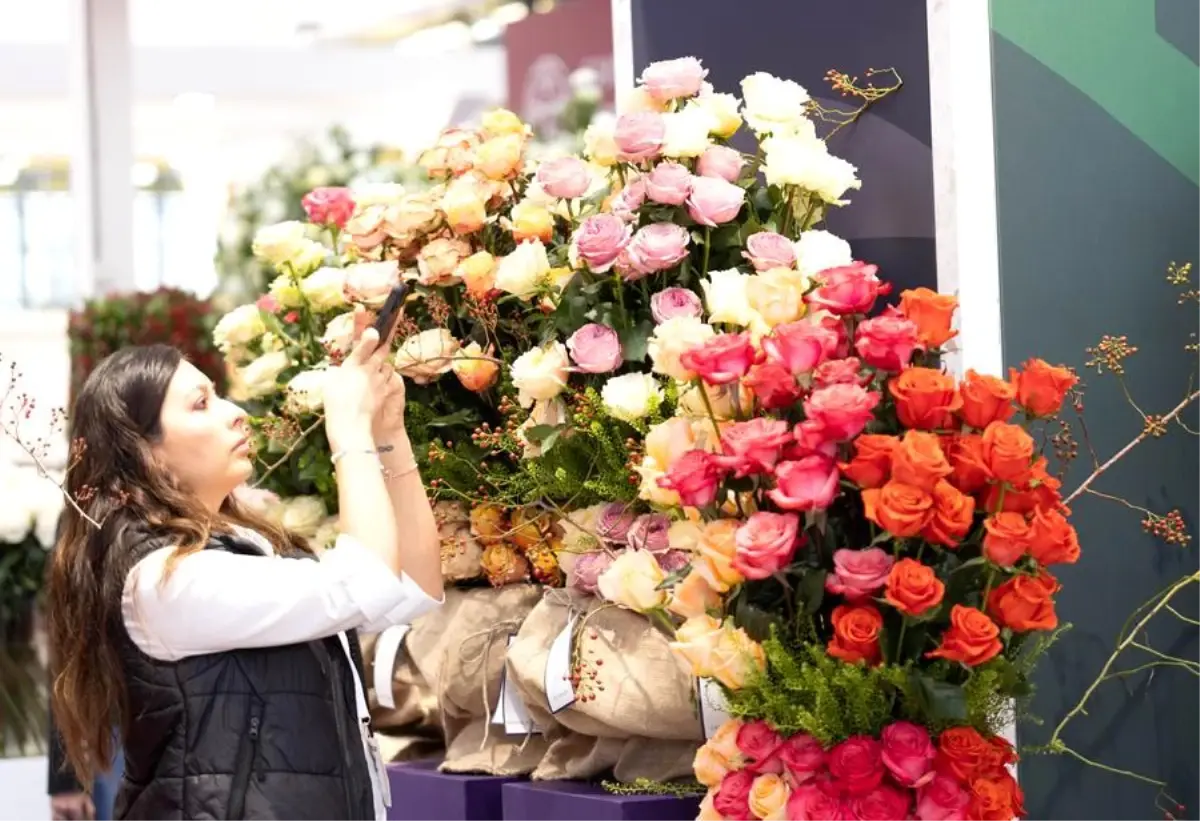 hollandada uluslararasi cicekcilik fuari basladi HZDWfkx1.jpg