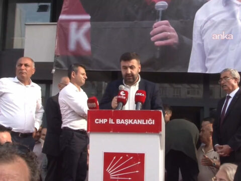Atanmış yönetimin görevden aldığı CHP Adana İl Başkanı’ndan Özgür Özel’e destek