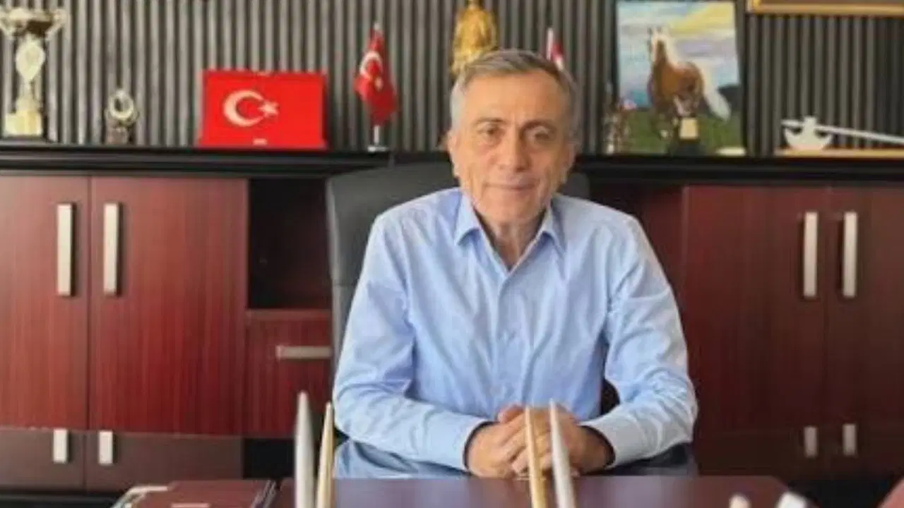 Tufanbeyli belediye baskani akturk kalp krizi suphesiyle hastaneye kaldirildi DzzIrMpP