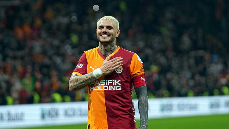 Turk futbolundan mauro icardi gecti pY2YUE2S