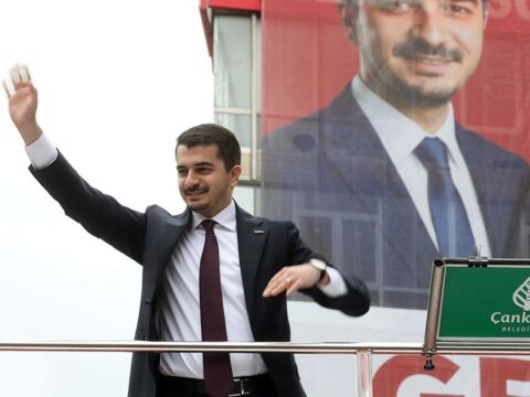 Tutuklanan cankaya belediye baskani kirsehir cezaevine goturuldu nLcBaCeW